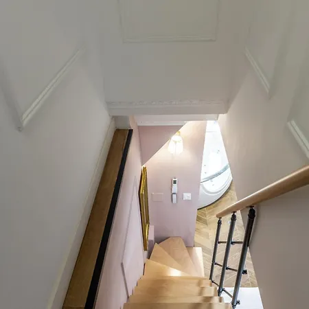Loft - Lady Violet Bridgetown Balneo Apartman